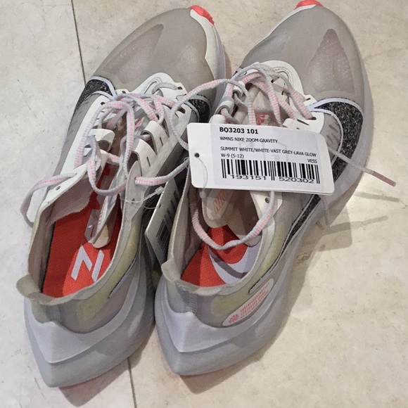 BNWT Women’s Nike Zoom Gravity runners